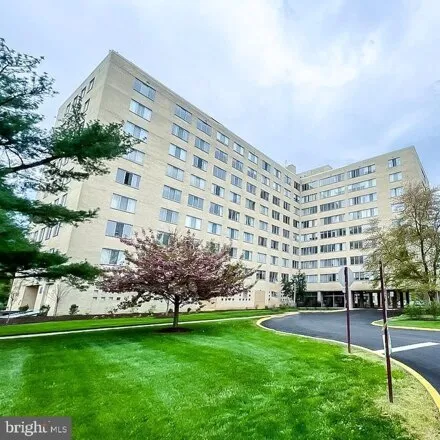 Buy this 1 bed condo on 6621 Wakefield Dr Apt 411 in Alexandria, Virginia