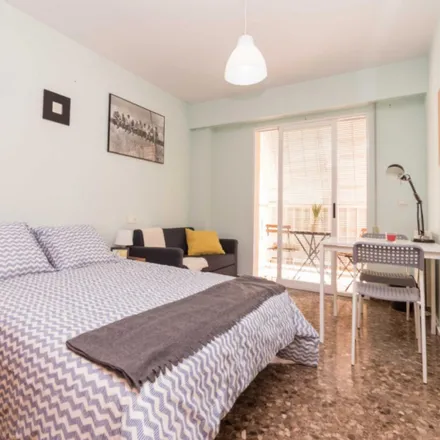 Rent this 5 bed room on Carrer de José Melià Sinisterra in 5, 46023 Valencia