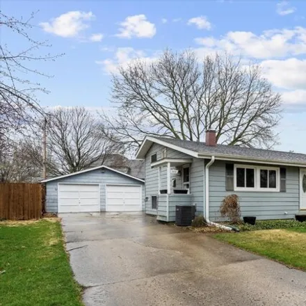 Buy this 3 bed house on 210 East Benton Street in Oswego, IL 60543