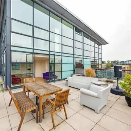 Image 3 - Point Wharf, London, TW8 0BX, United Kingdom - House for sale