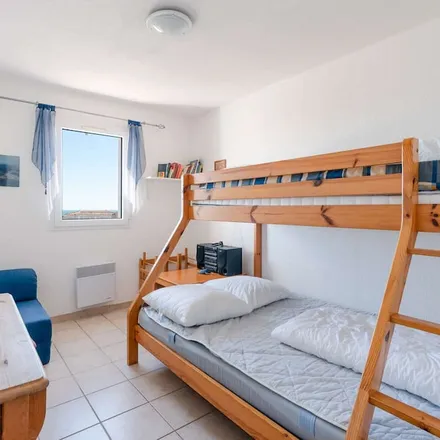 Rent this 2 bed house on Saint-Pierre-la-Mer in Rue du Rocher, 11560 Saint-Pierre-la-Mer