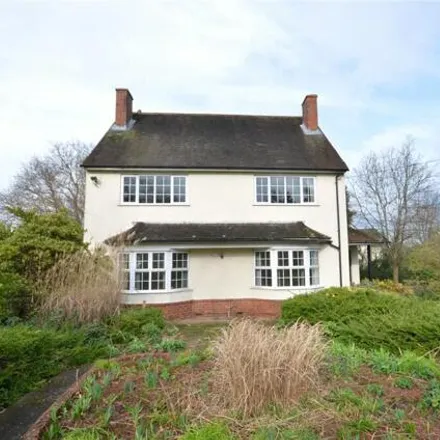 Buy this 3 bed house on Ridgway Hill Road in Wrecclesham, GU9 8LS