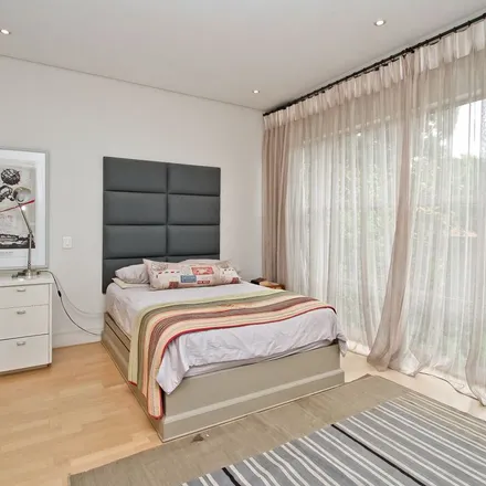 Image 8 - Ravenswood Avenue, Birdhaven, Rosebank, 2121, South Africa - Apartment for rent