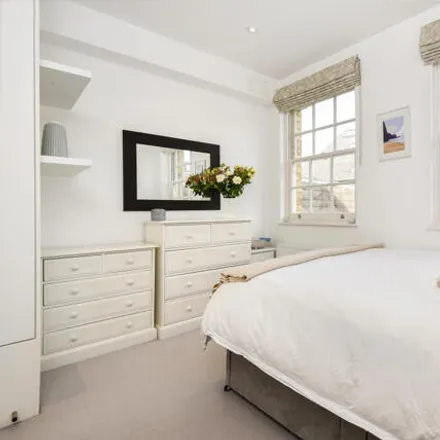 Image 5 - 1 Old Town, London, SW4 0DR, United Kingdom - Apartment for sale
