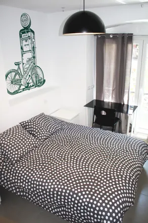 Image 1 - Hostal Alicante, Calle del Arenal, 16, 28013 Madrid, Spain - Room for rent