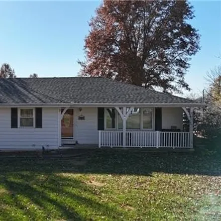 Buy this 3 bed house on 601 East Swenson Drive in Savannah, MO 64485