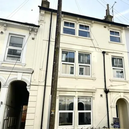 Buy this 1 bed apartment on Dudley Road in Royal Tunbridge Wells, TN1 1LF