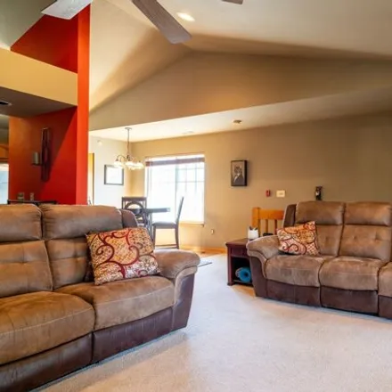 Image 5 - 4920, 4924, 4926, 4928, 4930, 4934, 4936, 4938 West Maple Leaf Circle, Greenfield, WI 53220, USA - Condo for sale