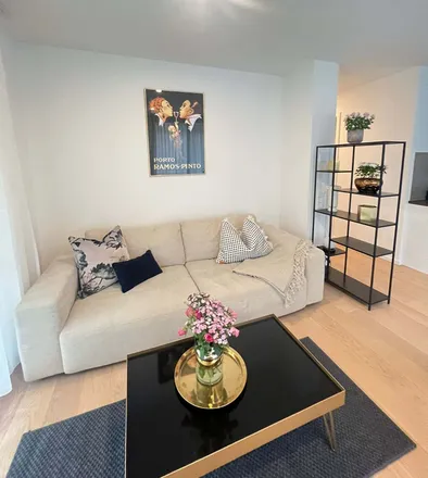 Rent this 2 bed apartment on Nürnberger Straße 68-69 in 10787 Berlin, Germany