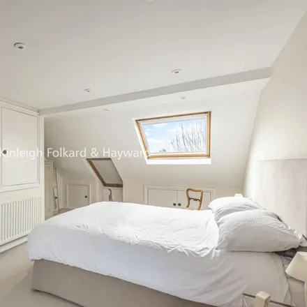 Image 4 - Chasefield Road, London, SW17 8HH, United Kingdom - House for rent