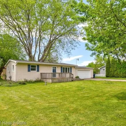 Image 3 - 6089 Crown Point Street, Genesee Charter Township, MI 48506, USA - House for sale