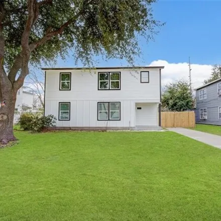 Image 1 - 309 13th Street North, Texas City, TX 77590, USA - House for sale