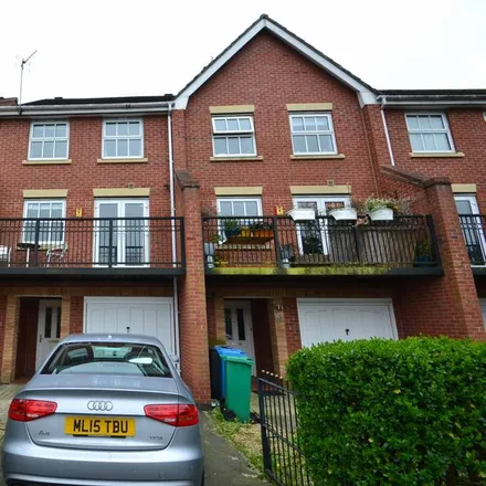 Image 1 - 73 Brantingham Road, Manchester, M16 8SA, United Kingdom - Townhouse for rent