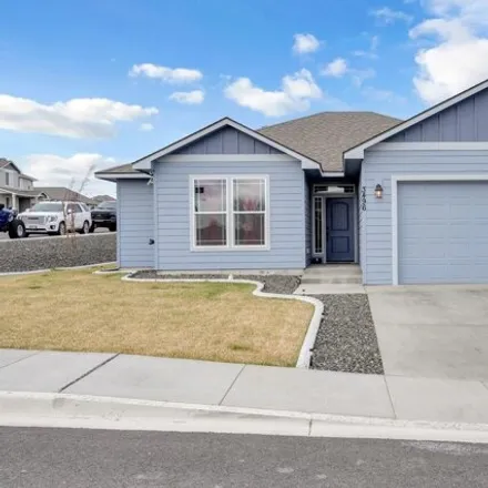 Buy this 4 bed house on West 35th Avenue in Kennewick, WA 99338