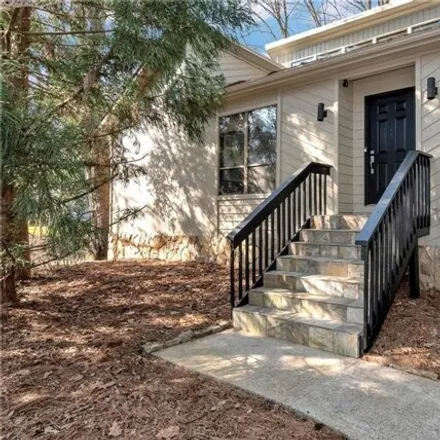 Image 2 - 5209 West Jones Bridge Road, Peachtree Corners, GA 30092, USA - House for sale