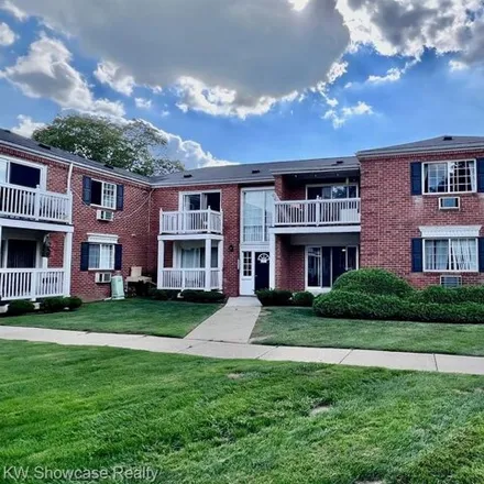 Rent this 2 bed condo on Parmenter Boulevard in Royal Oak, MI 48073