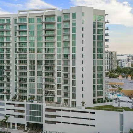 Rent this 3 bed condo on unnamed road in Sarasota, FL 34230