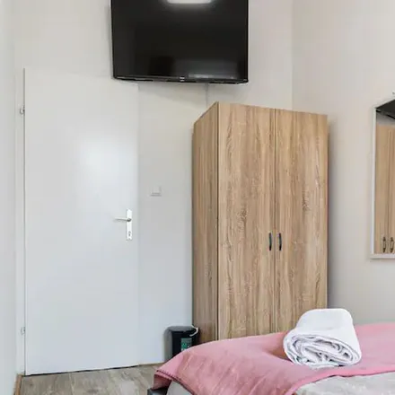 Rent this 6 bed apartment on Allerheiligengasse 1 in 1200 Vienna, Austria
