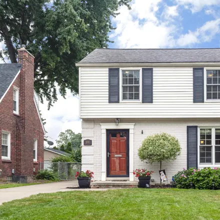 Buy this 3 bed house on 1891 Oxford Road in Grosse Pointe Woods, MI 48236