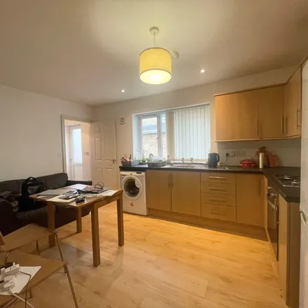 Image 1 - 7 Romilly Road, Cardiff, CF5 1FJ, United Kingdom - Apartment for rent