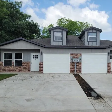Rent this 3 bed house on 3206 King Street in Greenville, TX 75401