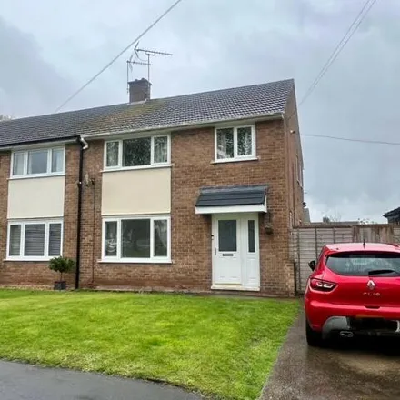 Rent this 3 bed duplex on 15 York Place in Shireoaks, S81 8PA