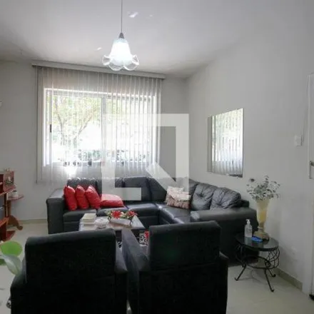 Buy this 2 bed apartment on Avenida do Contorno 7568 in Lourdes, Belo Horizonte - MG