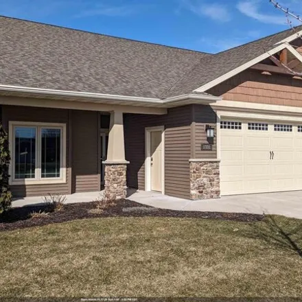 Buy this 2 bed condo on 1320 Prairie Lake Circle in Fox Crossing, WI 54956
