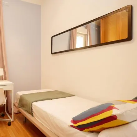 Rent this 7 bed room on Carrer Gran de Gràcia in 191, 08012 Barcelona