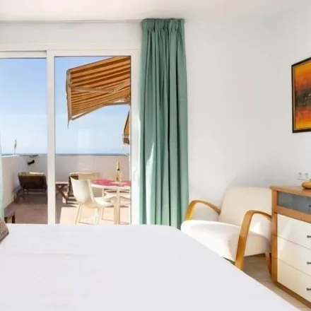 Image 5 - Palm Mar, Avenida El Palm-Mar, 38650 Arona, Spain - Apartment for rent