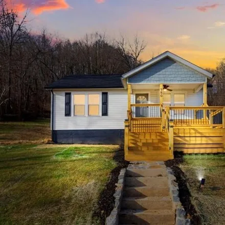 Buy this 3 bed house on 930 West Lee Highway in Petunia, Wytheville