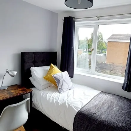 Image 5 - Newcastle upon Tyne, NE3 2YX, United Kingdom - House for rent