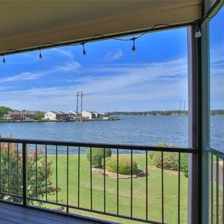 Buy this 2 bed condo on Lakeview Terrace in Conroe, TX 77356