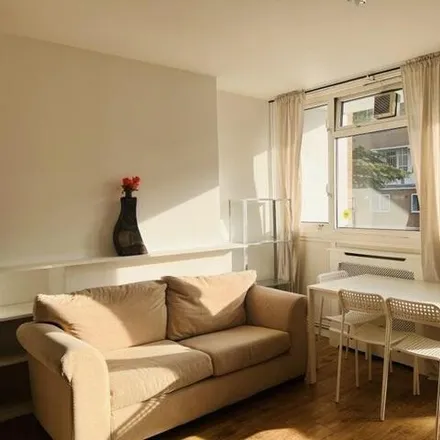 Rent this 1 bed apartment on Londis in 4-8 Montfort Place, London