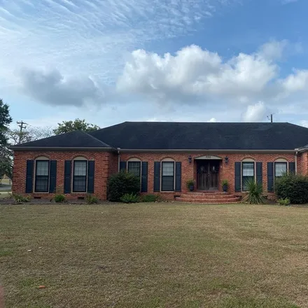 Buy this 3 bed house on 720 East 25th Avenue in Cordele, GA 31015