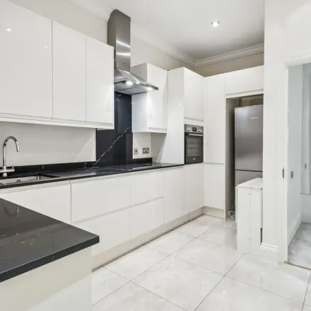 Image 1 - Cumberland Mansions, Seymour Place, London, W1H 2ND, United Kingdom - Apartment for rent