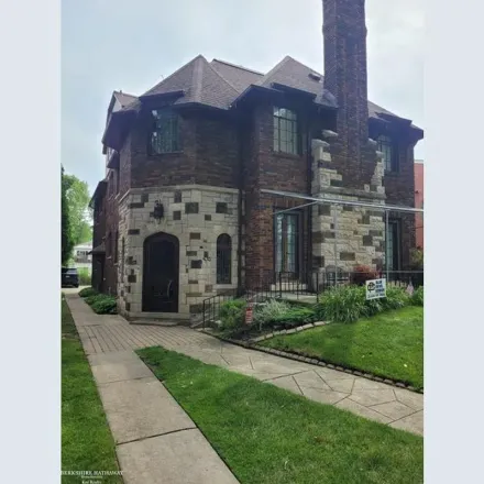 Rent this 3 bed apartment on 938 Trombley Road in Grosse Pointe Park, MI 48230