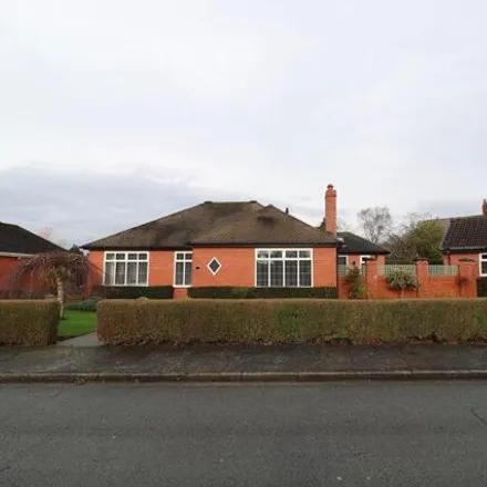 Image 2 - 20 Campbell Crescent, Lingley Green, Warrington, WA5 3DA, United Kingdom - House for sale