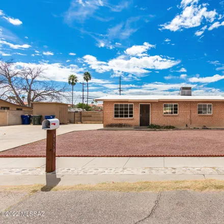 Buy this 3 bed house on 4558 East 28th Street in Tucson, AZ 85711