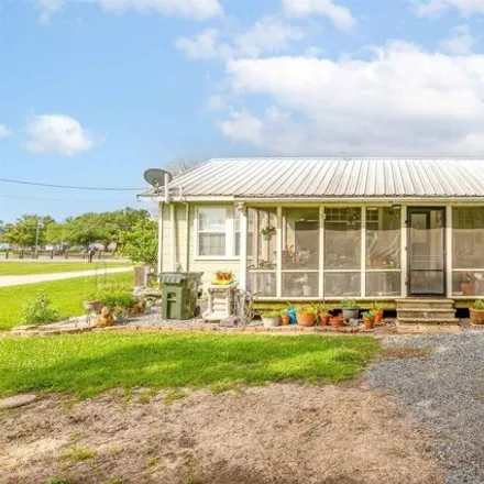 Image 4 - 140 Highway 665, Point-Aux-Chenes, Terrebonne Parish, LA 70377, USA - House for sale