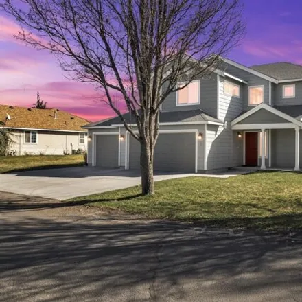 Buy this 3 bed house on 86 Zinnia Court in Pasco, WA 99301