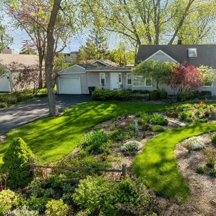 Image 1 - 1637 North Evergreen Avenue, Arlington Heights, IL 60004, USA - House for sale