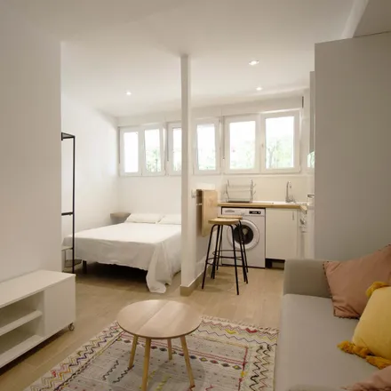 Rent this studio apartment on Madrid in Calle Corozal, 2
