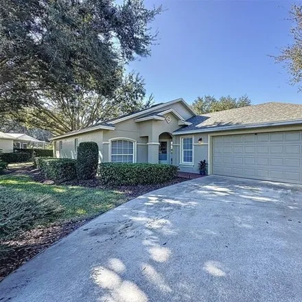Rent this 3 bed house on 196 Jardin Lane in Winter Haven, FL 33884