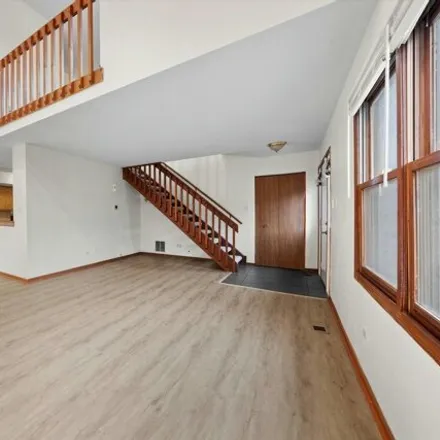 Image 4 - 9212 Whitehall Lane, Orland Park, Orland Township, IL 60462, USA - House for rent