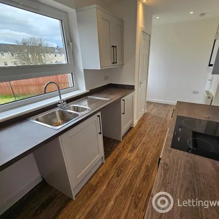 Rent this 2 bed townhouse on Briar Bank in Lesmahagow, ML11 0AT