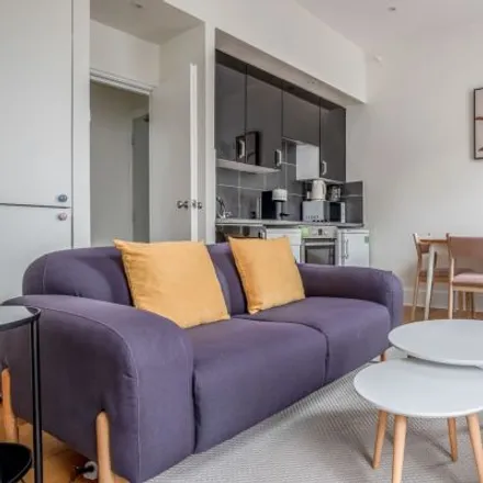 Rent this 2 bed apartment on 25 Molyneux Street in London, W1H 5HP
