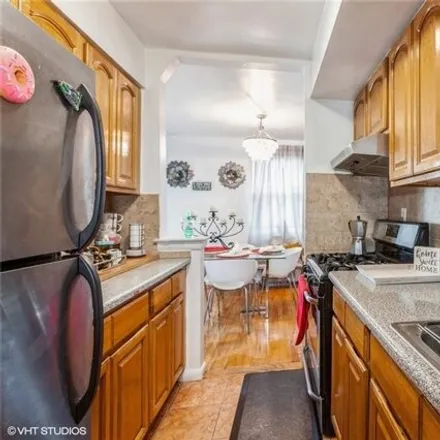 Image 3 - 143 Bruce Avenue, Lowerre, City of Yonkers, NY 10705, USA - Apartment for sale