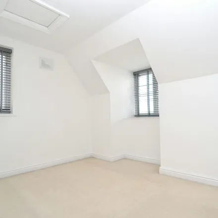 Image 4 - Blunham, Old Station Court, MK44 3PN, United Kingdom - Apartment for rent