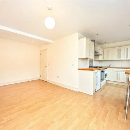 Image 2 - The Twitten, London, TW1 4PU, United Kingdom - Apartment for rent